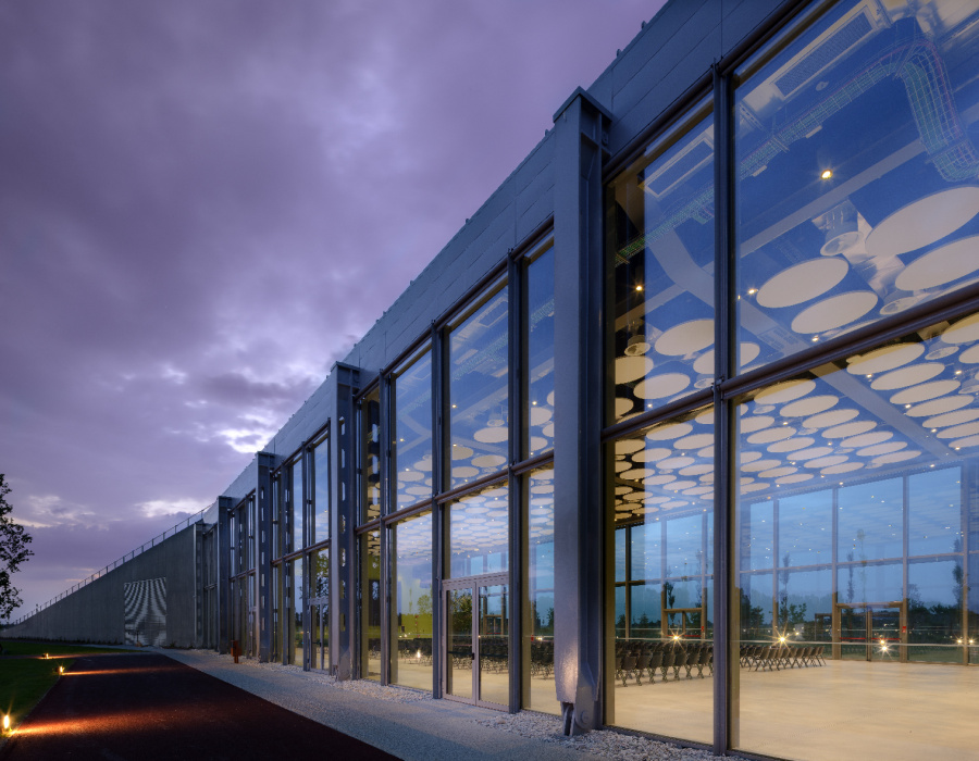 Deco Nuvolato, sol effet ciré avec finition light gray. Library H Farm, Roncade Italie. Project: Zanon Architetti Associati - Rogers Stirck Harbours + Partners. 09