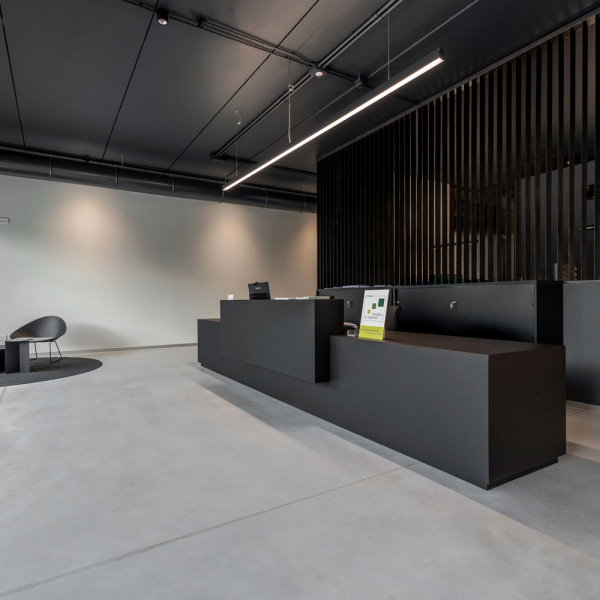 Entre rigueur, design et fonctionnalité : Isoplam pour les nouveaux bureaux de direction d'Ecosism