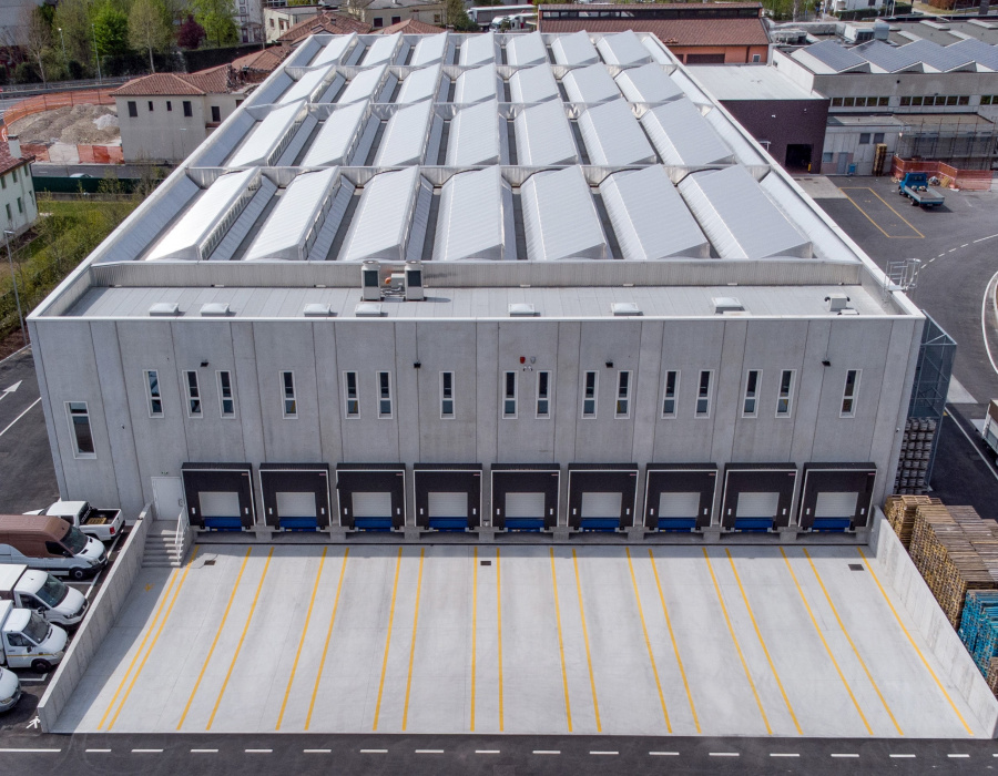 Sol industriel extérieur pour zone de chargement et de déchargement de marchandises - Ferrowine Castelfranco V.to