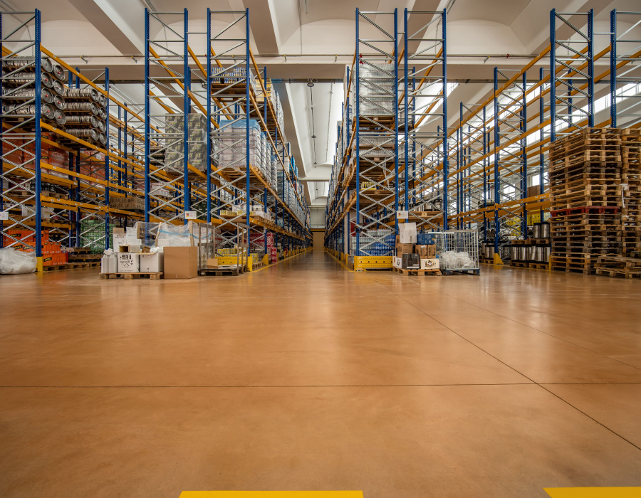 Sols industriels pour plates-formes logistiques et entrepôts - Ferrowine Castelfranco V.to