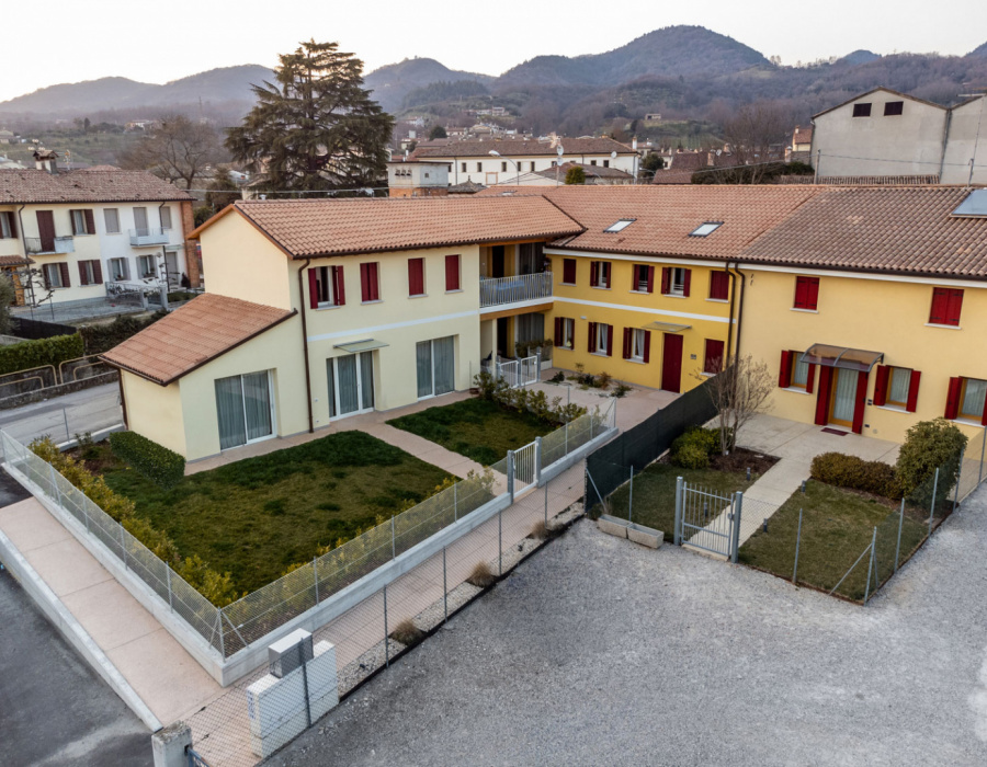 ItalianTerrazzo, pavimento ghiaino lavato colore cipria. Residence privato, Maser (TV). 01