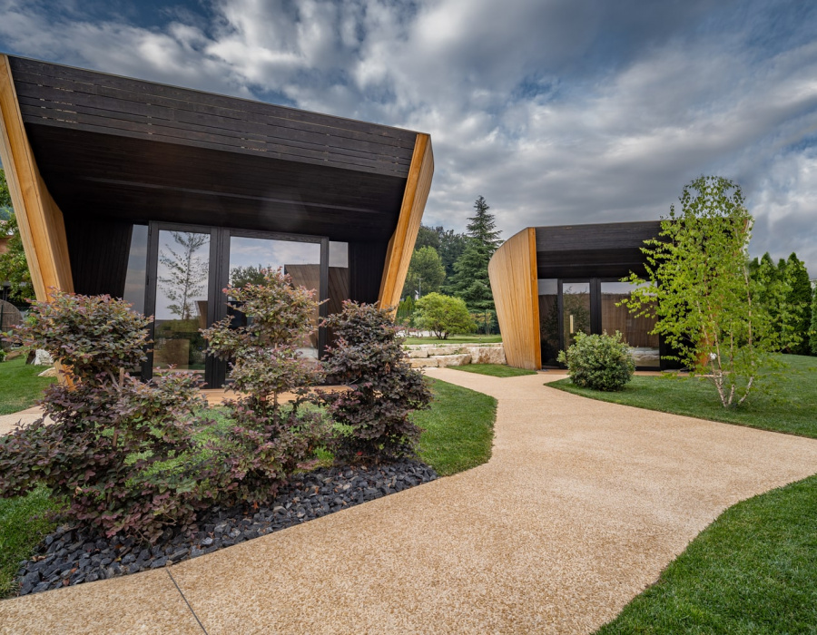 ItalianTerrazzo®, giallo ocra expose aggregate paving. Roggia dei Cedri, Valdobbiadene, Italy Project: Segni Architecture Studio Arch. F. Callegaro & Arch. E. Favero