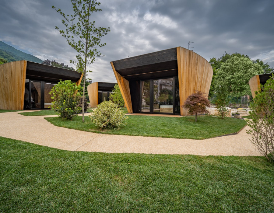 ItalianTerrazzo®, pavimento ghiaino lavato colore giallo ocra. Roggia dei Cedri, Valdobbiadene (TV) Progetto: Studio Architettura Segni Arch. F. Callegaro & Arch. E. Favero