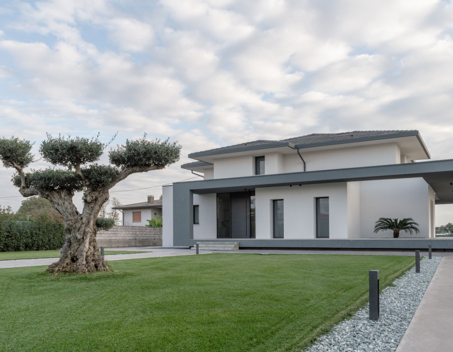 Pavilux pavimento industriale colore cemento. Casa F02, Rossano V.to VI. Project: Studio di architettura Scattola Simeoni 04