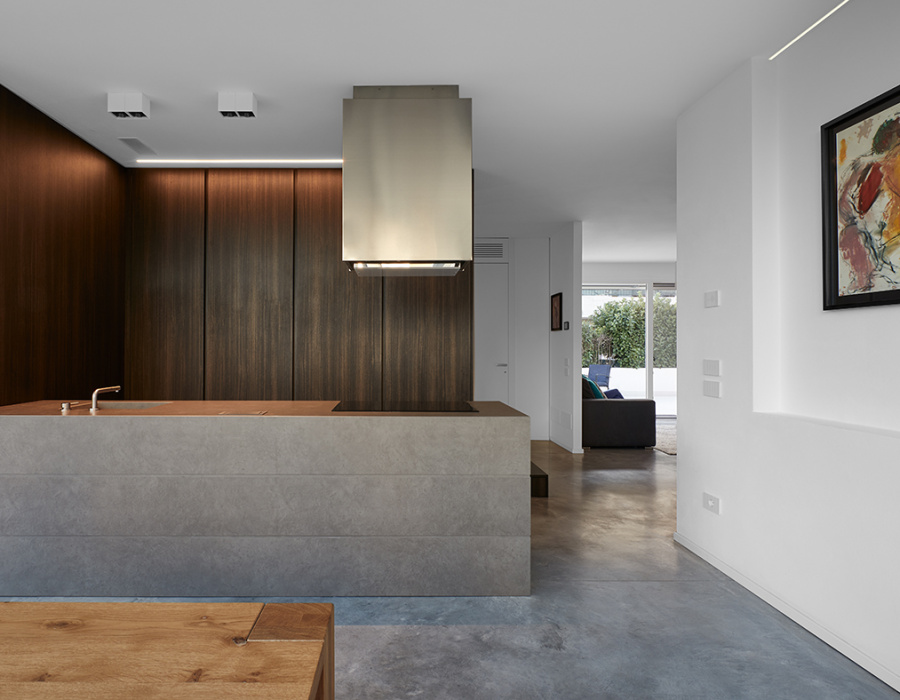 Deco Nuvolato, sol effet ciré avec finition light gray. Private villa, Paese (Italie). Project: Studio ARK’it