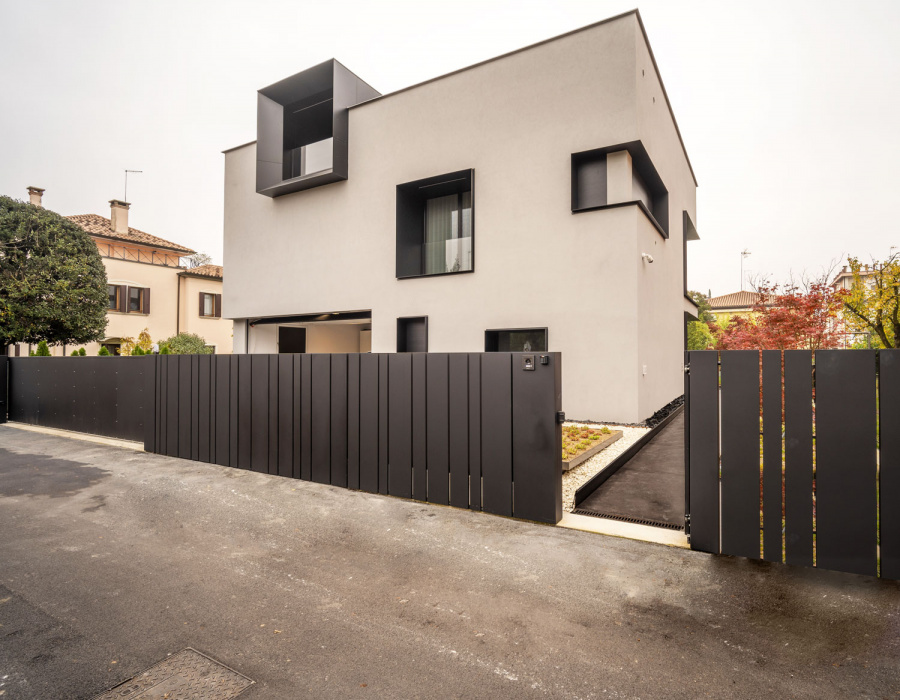 Deco Nuvolato Grip non-slip flooring. Private house, Treviso (TV) 11