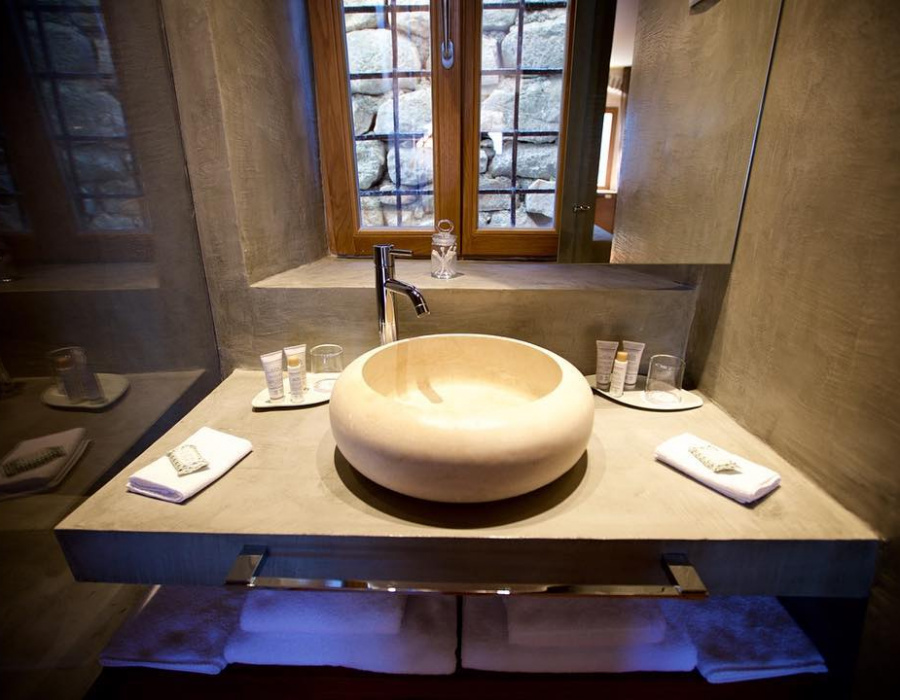 montenegro-boka-bay-luxury-hotel-interior-design-microverlay-isoplam bathroom