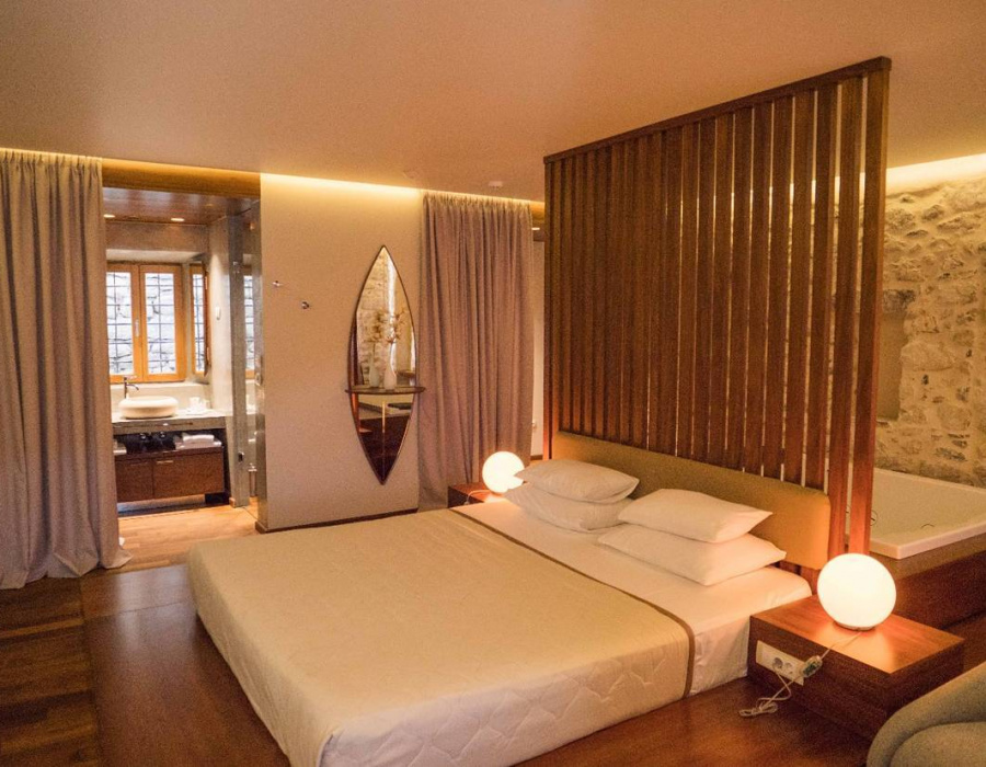 montenegro-boka-bay-luxury-hotel-interior-design-microverlay-isoplam bedroom