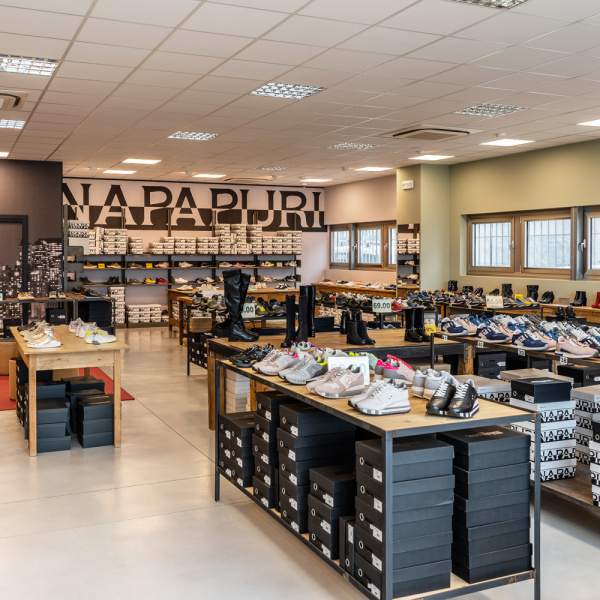 Febos magasins de chaussures - Maser (TV), Italie
